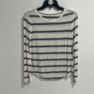 055. Aeropostale Soft Perfect Crew Top